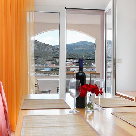 Apartments By The Sea Seget Vranjica, Trogir - 13771 客房 照片