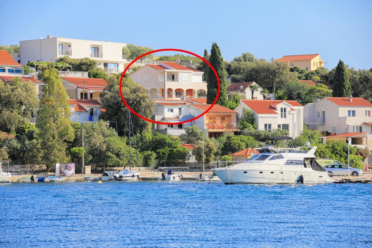 Apartments By The Sea Seget Vranjica, Trogir - 13771 外观 照片