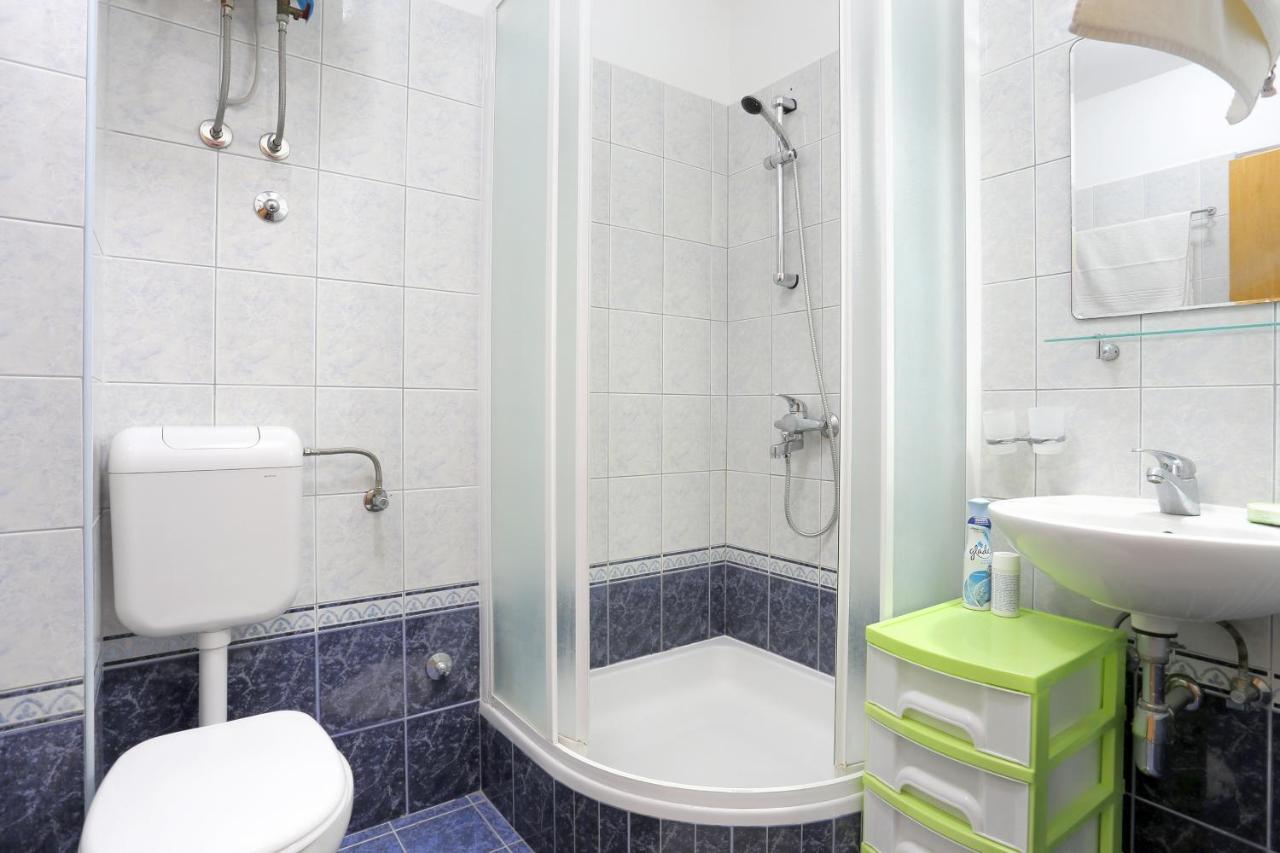 Apartments By The Sea Seget Vranjica, Trogir - 13771 外观 照片