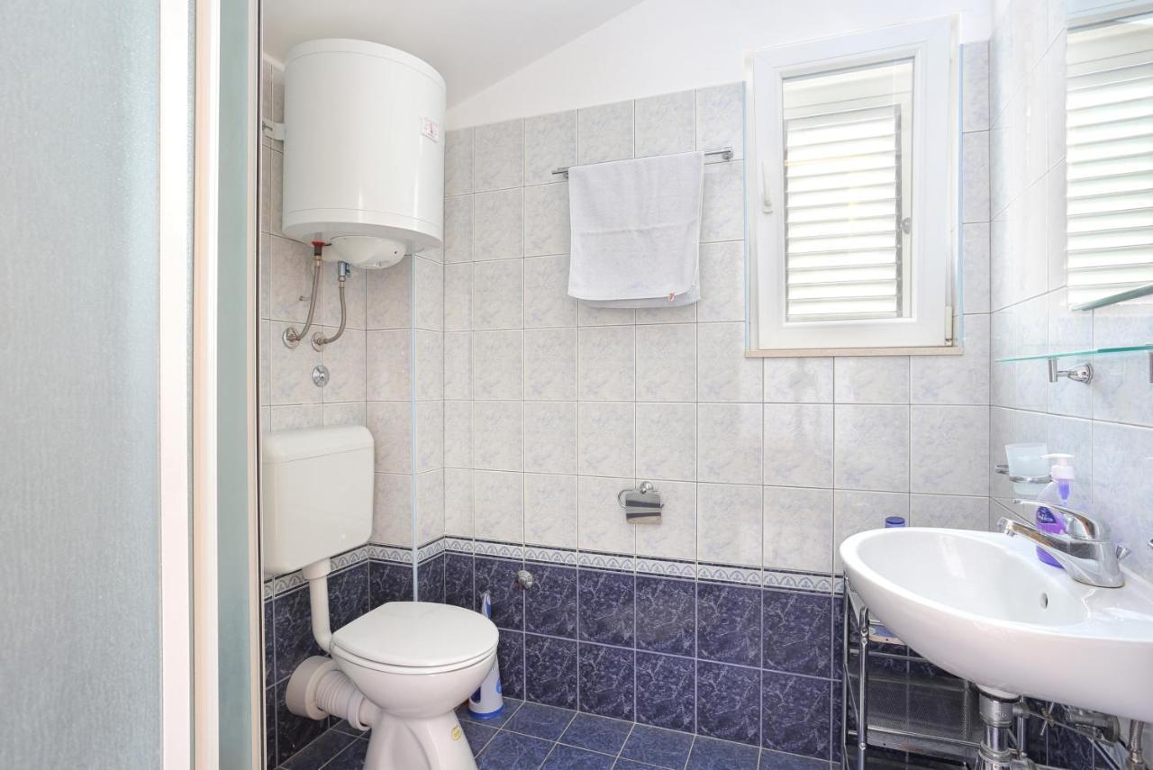 Apartments By The Sea Seget Vranjica, Trogir - 13771 外观 照片