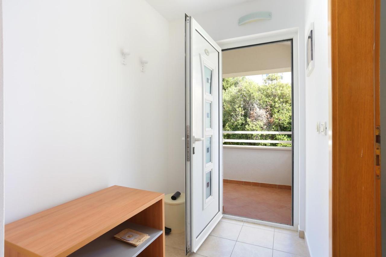 Apartments By The Sea Seget Vranjica, Trogir - 13771 外观 照片