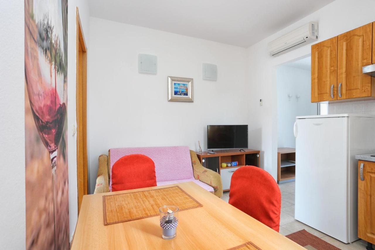 Apartments By The Sea Seget Vranjica, Trogir - 13771 外观 照片