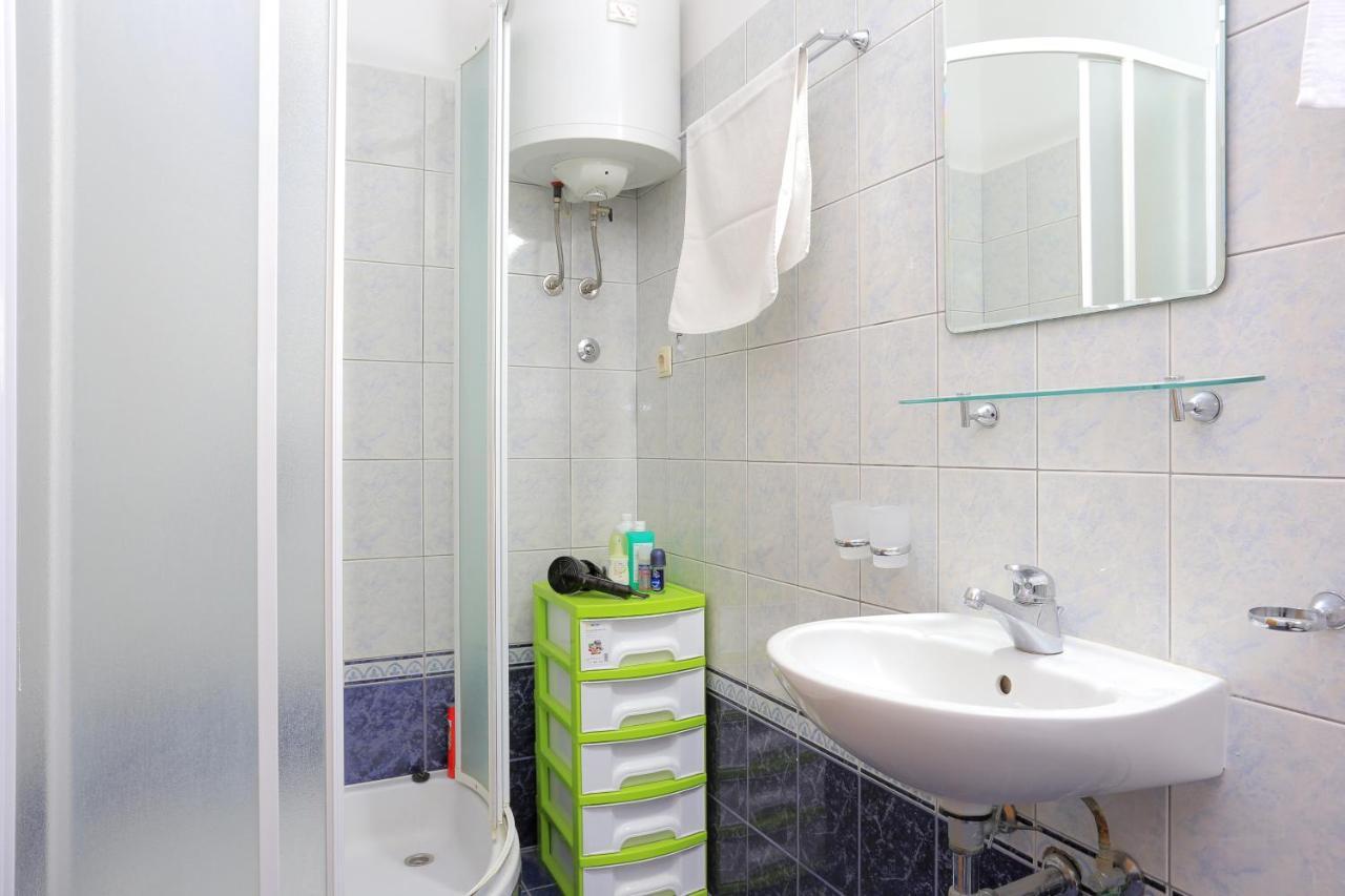 Apartments By The Sea Seget Vranjica, Trogir - 13771 外观 照片