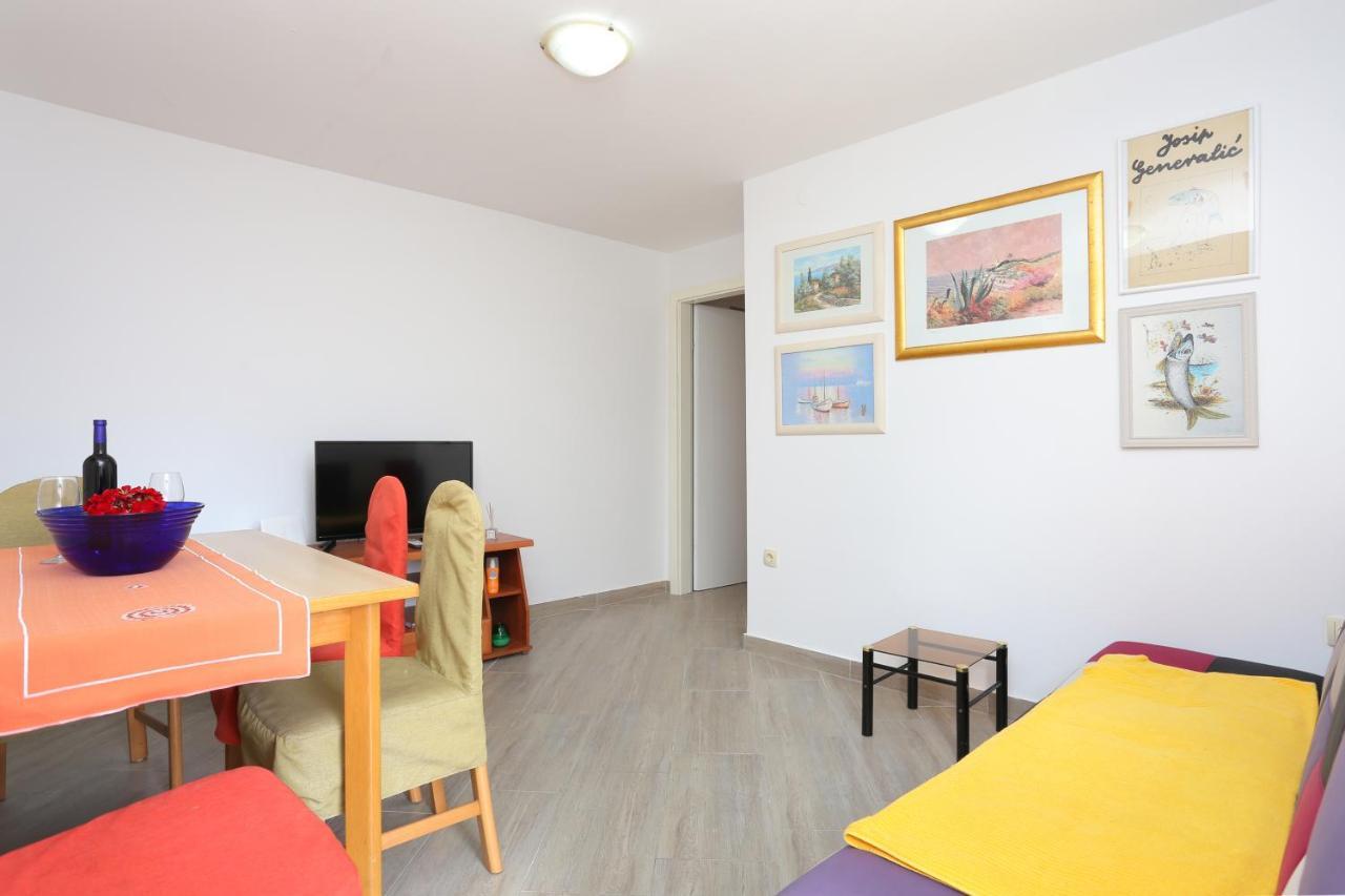 Apartments By The Sea Seget Vranjica, Trogir - 13771 外观 照片