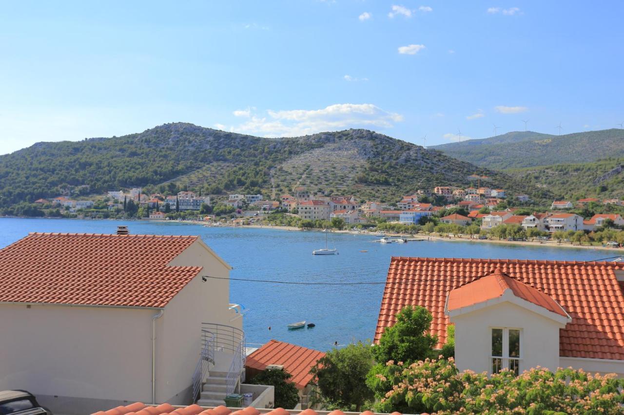 Apartments By The Sea Seget Vranjica, Trogir - 13771 外观 照片